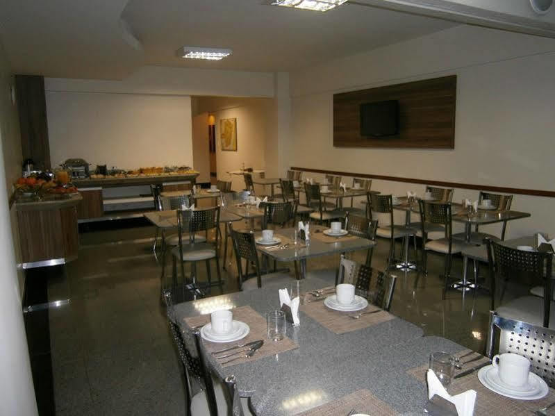 塞蒂拉瓜斯公寓式酒店 3* Sete Lagoas